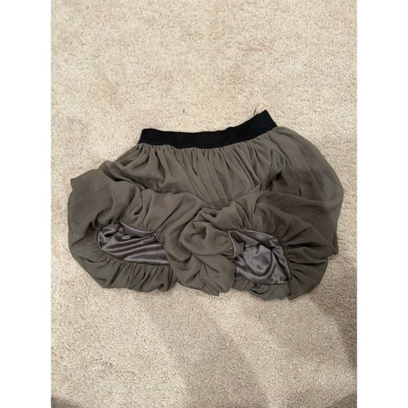 Skirt - Picture 2 of 3